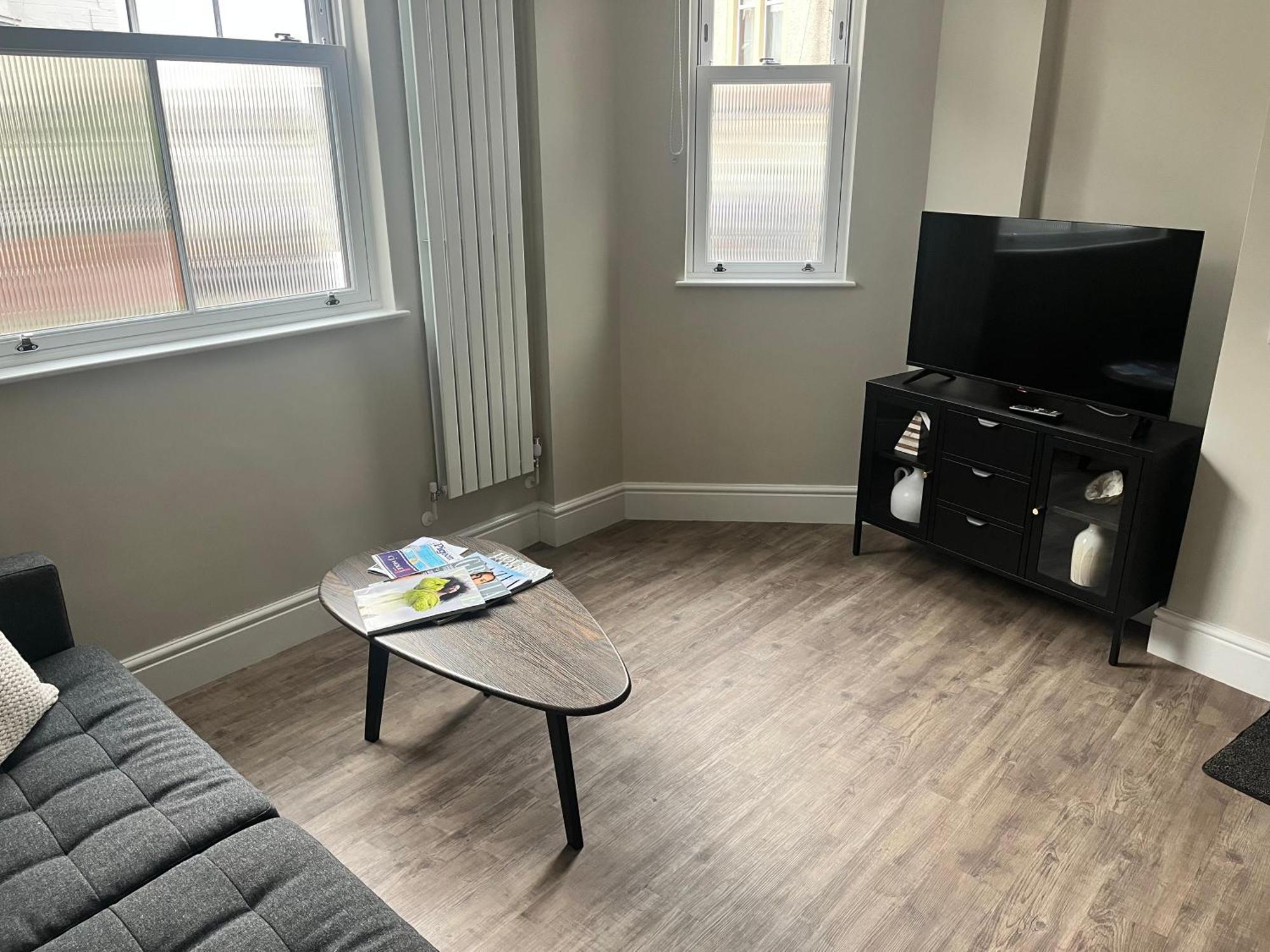 Luxury One Bedroom Apartment